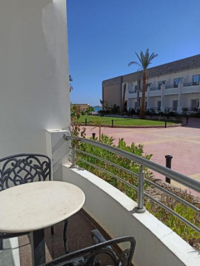 Family apartment by the sea 5